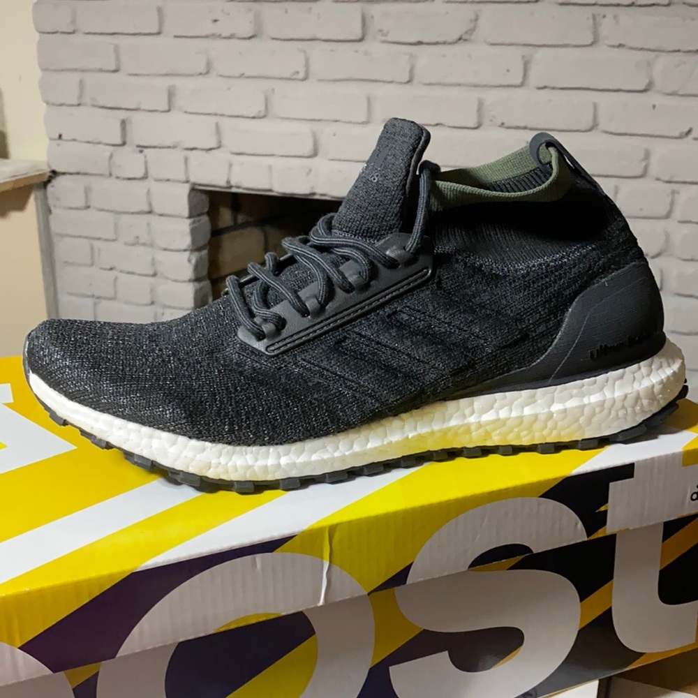 Adidas Ultra Boost All Terrain carbon